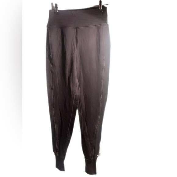 Lululemon Flurry Up High-Rise Athletic Fleece Run Yoga Stretch Jogger Black 2 - Picture 2 of 4
